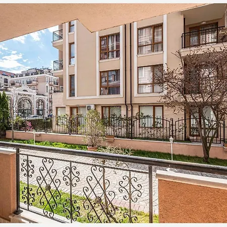 Casa Rossa 2 Daire Sunny Beach